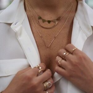 NWOT $150 Phyllis + Rosie 14k Rose Gold V Bar Necklace Made in New York